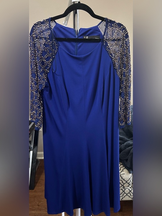 Leslie Fay Dresses & Skirts - Leslie Fay beaded sleeve dresses